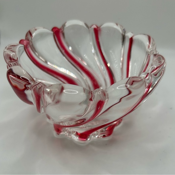 Beautiful Stunning Red and Clear Candy Dish in 4” Round 3” Depth - Picture 5 of 5
